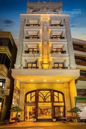 Bán khách sạn 4 sao phố bảo khánh, dòng tiền 48 tỷ/năm. 138m² x 10t  mt 8m  giá hơn 400 tỷ