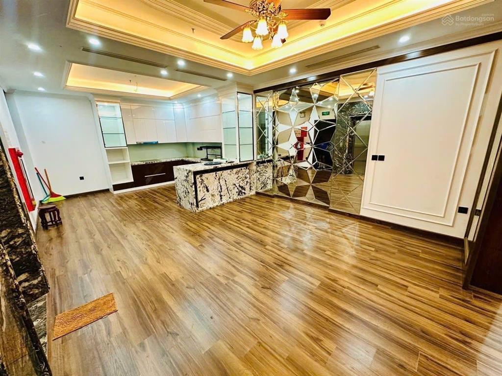 Toà văn phòng phố lê đức thọ, thông sàn xây mới đẹp. 115m2 x 8t  mt 7m  giá 60 tỷ