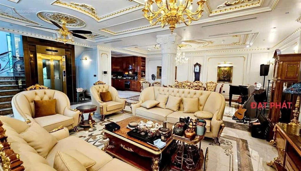 Bán biệt thự kđt yên hoà, 6 tầng thang máy, lô góc siêu đẹp. 268m2  mt 18m  giá bán 160 tỷ