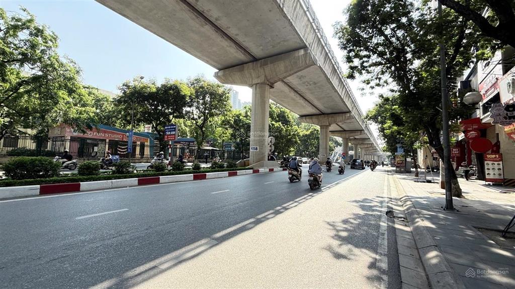 Toà nhà mặt phố xuân thuỷ, 2 thoáng trước sau, vị trí đẹp phố. 138m2 x 7t giá 86 tỷ.