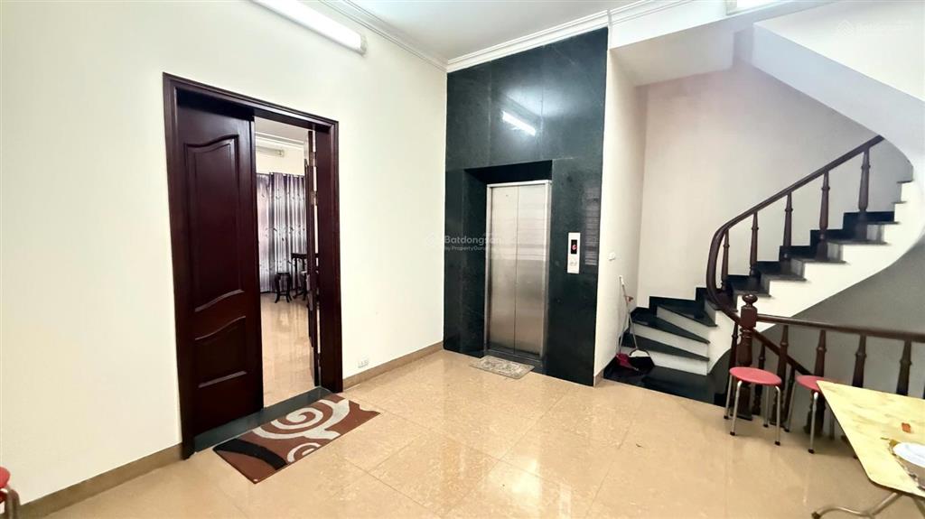 Tòa nhà phố nguyên hồng, lô góc siêu đẹp. 90m2 x 7t thang máy, mt15m, giá hơn 50 tỷ.