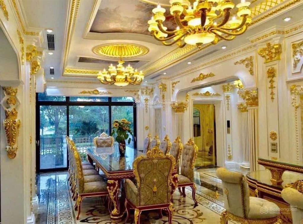 Bán biệt thự vườn đào  xây mới đẹp  cạnh lotte. 396m2 x 6t  mt15m  giá 245 tỷ.