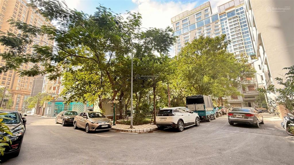 Bán đất biệt thự vườn đào  view vườn hoa  giá đầu tư. 290m2  mt 15m  giá 126 tỷ