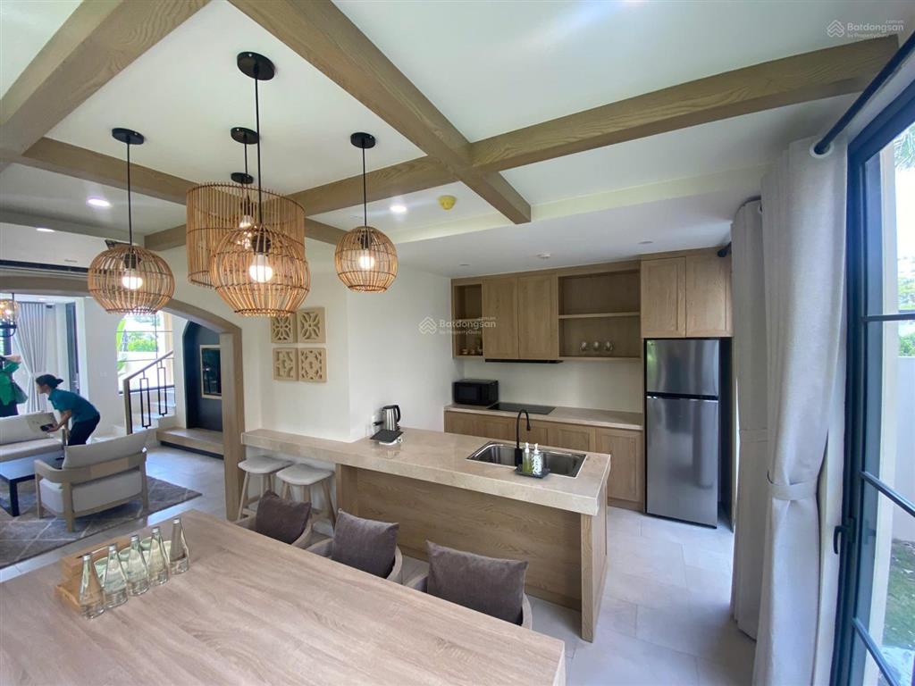 Bán biệt thự 3 phòng ngủ, dự án đã vận hành, gần biển 130m2 xây 3 tầng giá 7,1 tỷ 95% đã có sổ hồng