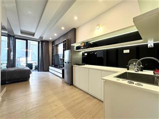 Căn hộ 1pn ban công sân vườn, full nội thất, ngay nhà thờ tân định  công viên lê văn tám q1