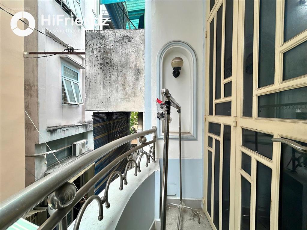 Căn hộ 1pn ban công nguyên tầng 40m2 full nt, trống sẵn, gần cầu ông lãnh & phố bùi viện q1