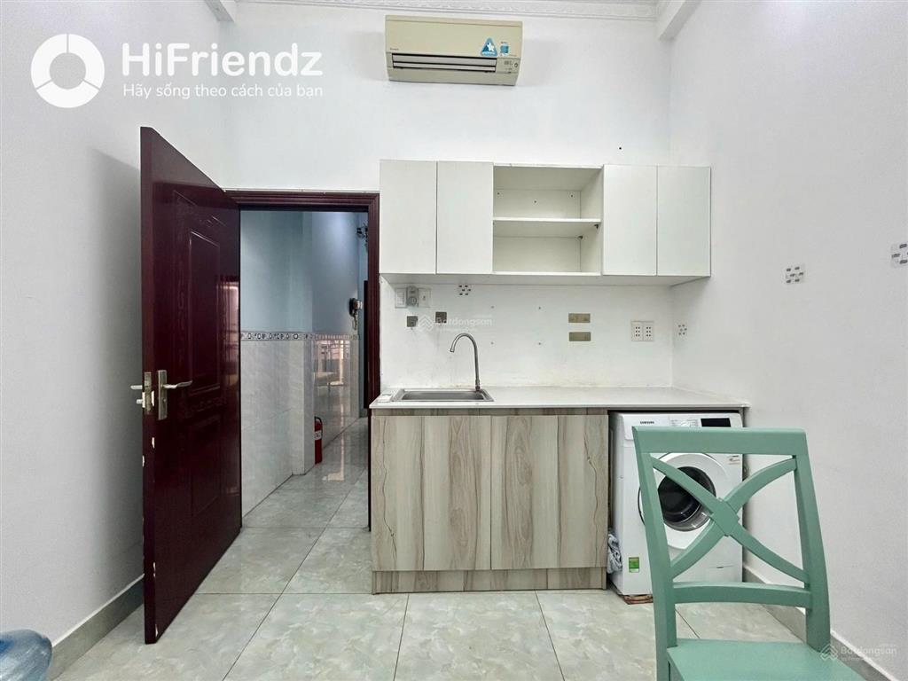 Căn hộ 1pn ban công nguyên tầng 40m2 full nt, trống sẵn, gần cầu ông lãnh & phố bùi viện q1