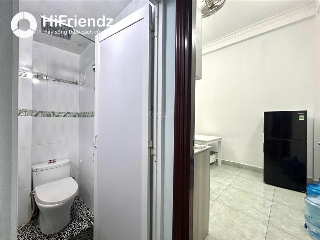 Căn hộ 1pn ban công nguyên tầng 40m2 full nt, trống sẵn, gần cầu ông lãnh & phố bùi viện q1