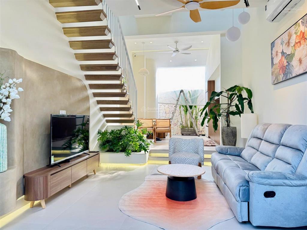 Nhà 3 tầng khu bên sông cạnh vinhome, đường nguyễn xiển, long trường thủ đức