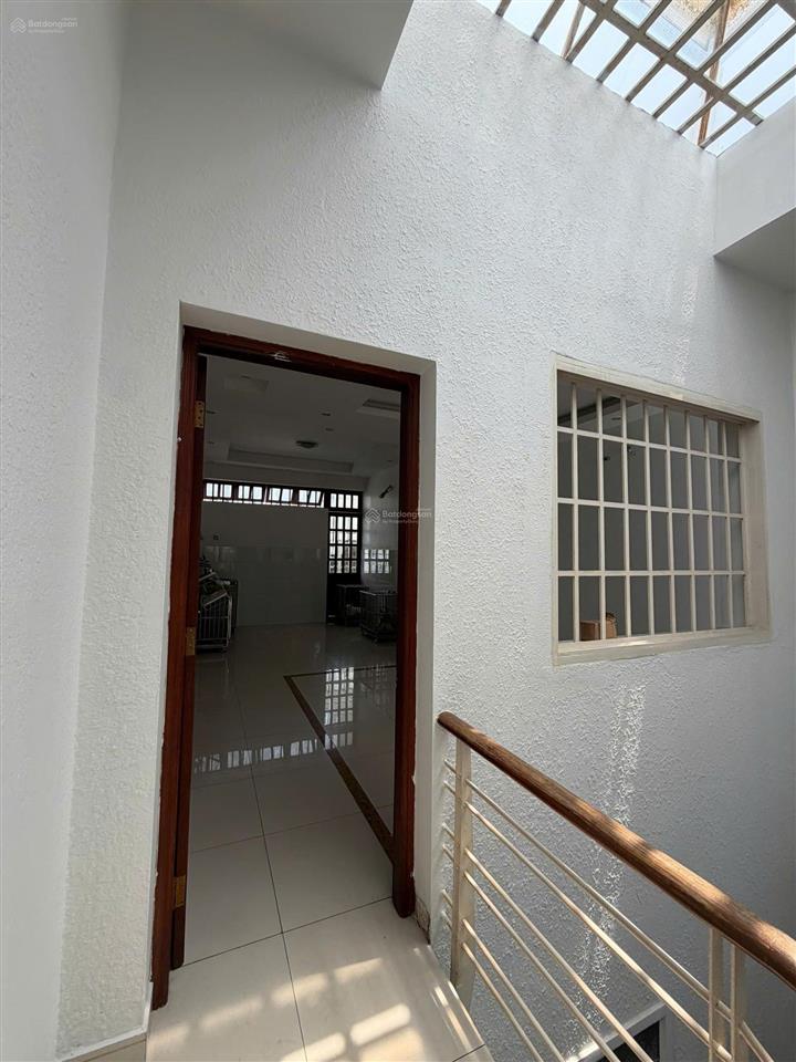 Bán nhà mặt tiền kinh doanh lê văn thọ, gò vấp. vị trí đắc địa, 5x19m, cn 90m, đúc 3tấm, giá 13.5tỷ