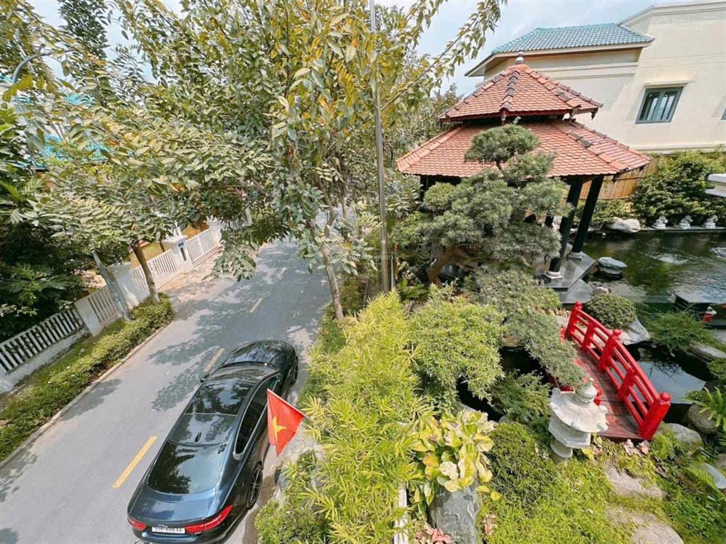 Hiếmbiệt thự đơn lập senturia vườn lài, q12, giáp gò vấp. 23x20m, cn 430m, 2tầng full nt, giá 45tỷ