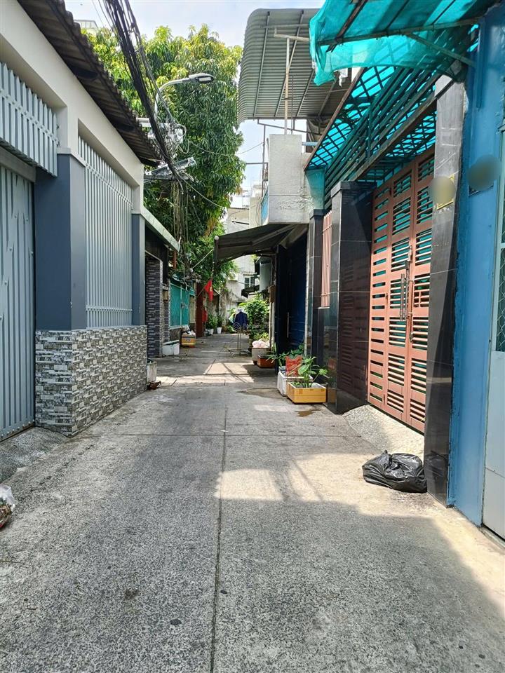 Bán nhà đẹp như hình 1/ thống nhất gò vấp gần nguyễn văn lượng dtcn 139m2, 5.52x24m, nở hậu, 9.5tỷ