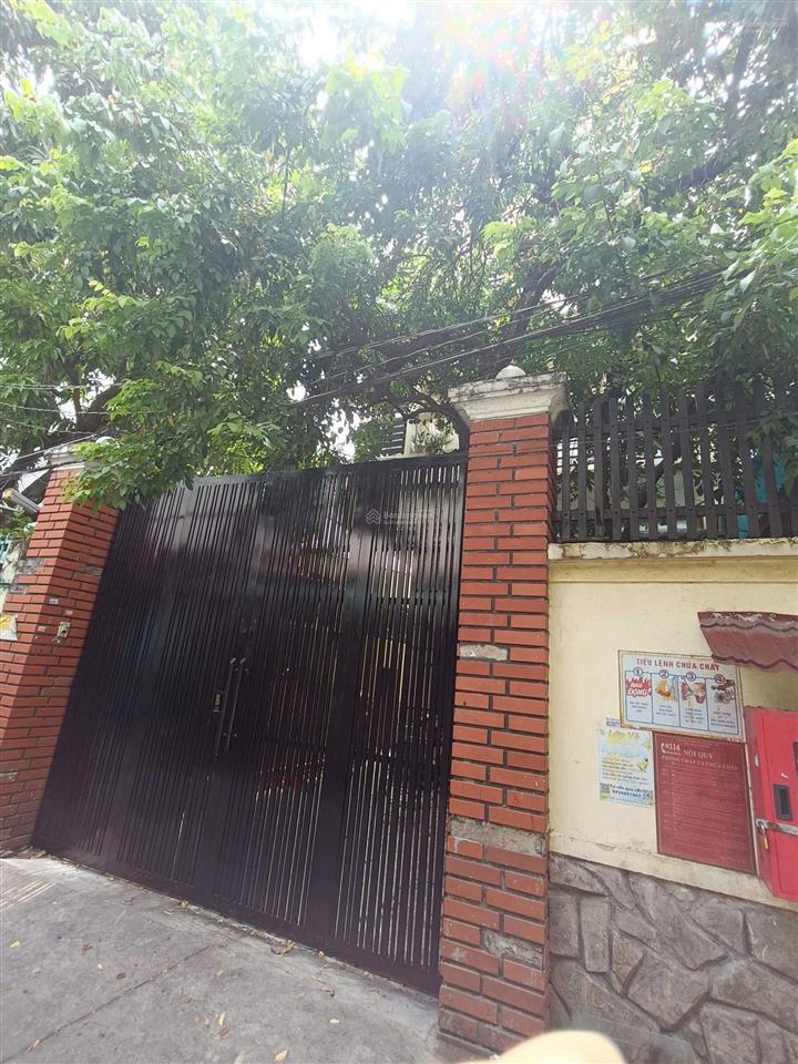 Bán nhà đẹp như hình 1/ thống nhất gò vấp gần nguyễn văn lượng dtcn 139m2, 5.52x24m, nở hậu, 9.5tỷ