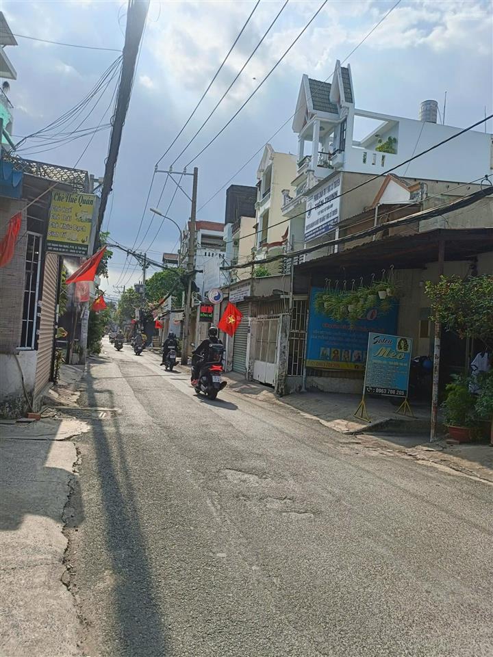Bán nhà mới đẹp như hình, 1/ ngắn hxh đg huỳnh văn nghệ, gần chợ phạm văn bạch. 4.25x22m, đúc 3tấm