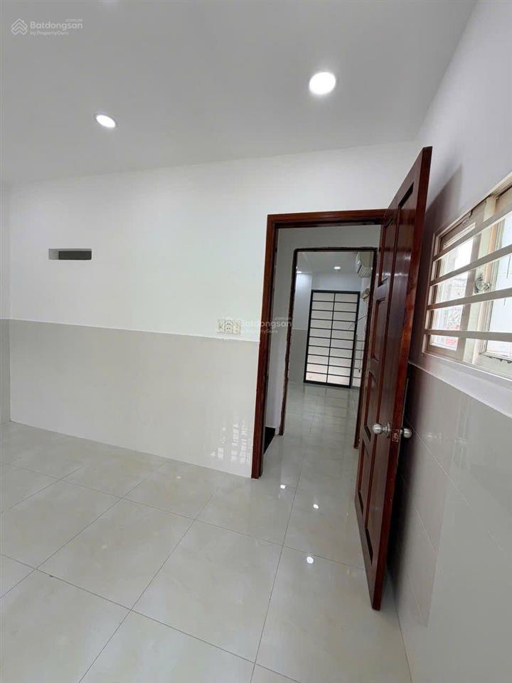 Hiếm bán nhà góc 3mt phường 11, gần trường học nguyễn du, gò vấp. 4.5x15.5m, cn 68.2m2, 5.5tỷ