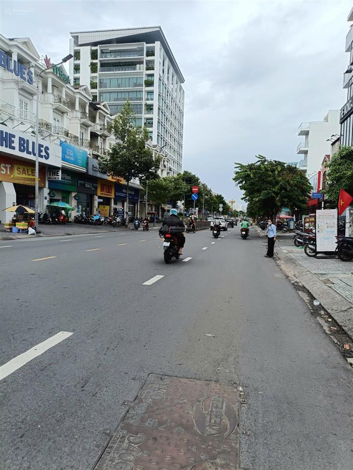 Khu ít nhà bán, trung tâm p5, gò vấp, đối diện emart phan văn trị. dt 75m, 4.5x12m, 2mt hxh, 3tầng