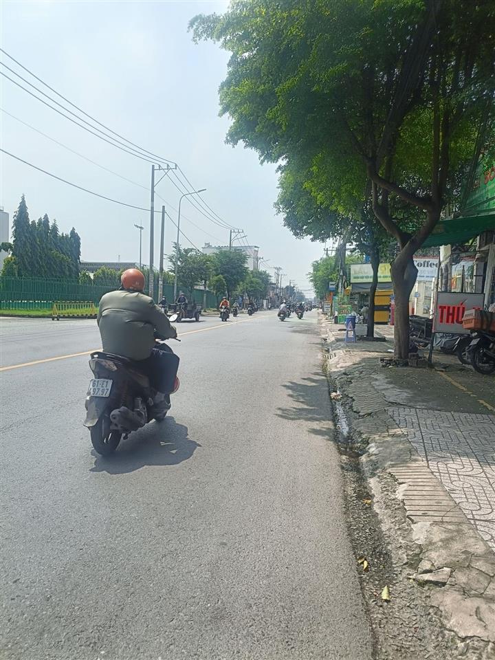 Giảm 3tỷ, sẵn thu nhập gần 80tr/thg, lê văn khương vị trí đắc địa giáp gò vấp, dt 10x24m, 4tầng đẹp