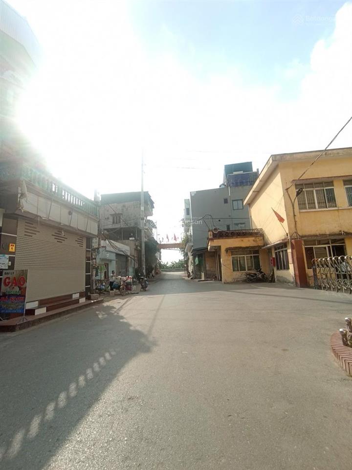 Hàng hot*nhà mới đón tết,que hàn, thường tín, 6,99 tỷ, 55m2,4 tầng đẹp,ô tô đỗ cổng sát quốc lộ 1a