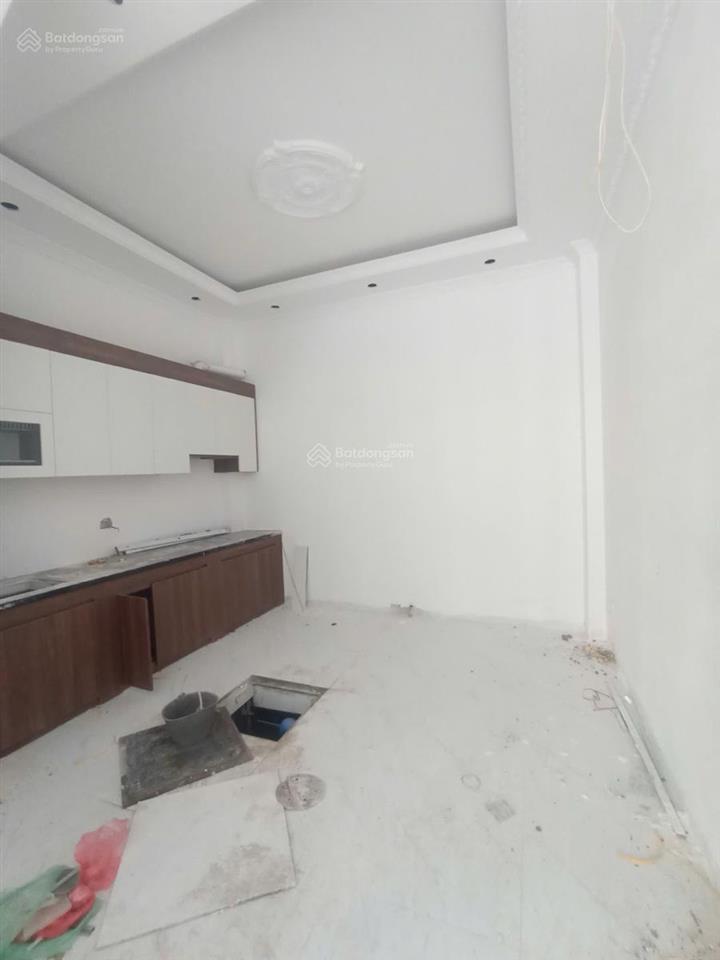 Hàng hot*nhà mới đón tết,que hàn, thường tín, 6,99 tỷ, 55m2,4 tầng đẹp,ô tô đỗ cổng sát quốc lộ 1a