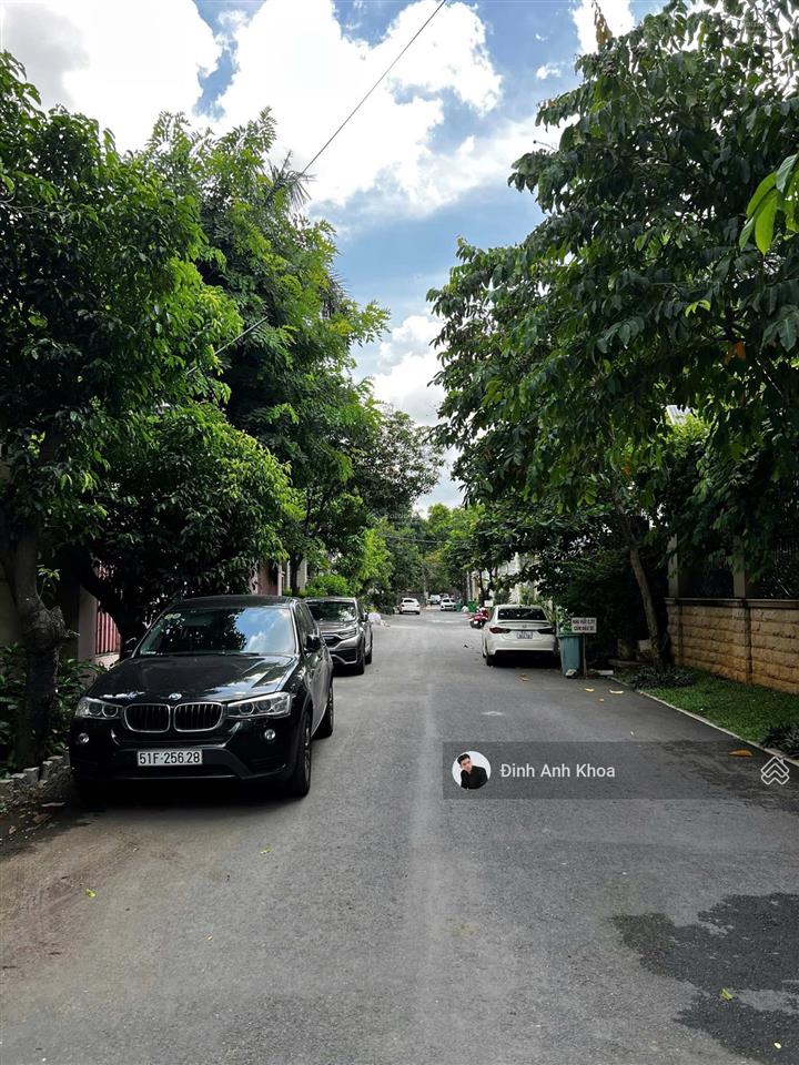 Khan hiếm!chủ hạ giá cần bán biệt thự khu phố tây xuân thuỷ quận 2.dt10x24m2 giá 79 tỷ.hầm 4 tầng