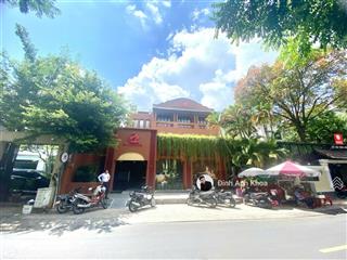 Mt kinh doanh sư vạn hạnh, p13, quận 10  dt 8.2 x 15m  hđt 110tr/th  giá bán 39 tỷ  3 tầng