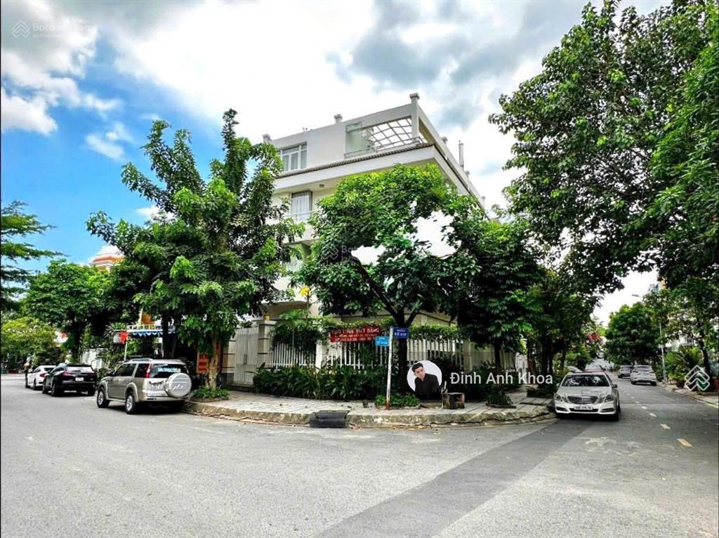 Toà nhà ngân hàng góc 2 mt hồng bàng, q11  dt 7.7 x 27m  6 tầng  hđt 150tr/th  giá bán 60 tỷ