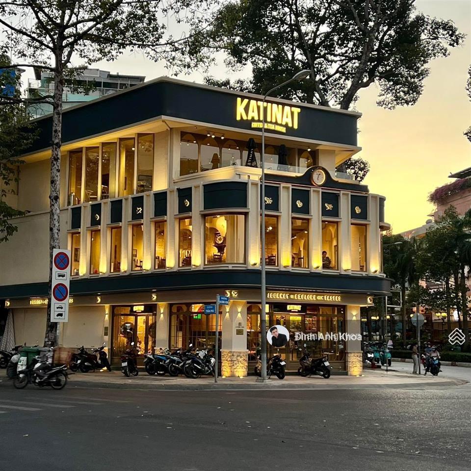 Tin thật! tòa nhà khu đinh tiên hoàng, quận 1. dt 8 x 24m, 4 tầng vào dùng ngay chỉ 37 tỷ tl