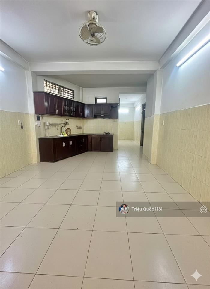 Chỉ 8tỷ650( 4.3 x 13 )2tấng shr trần hưng đạo q5 giáp q1