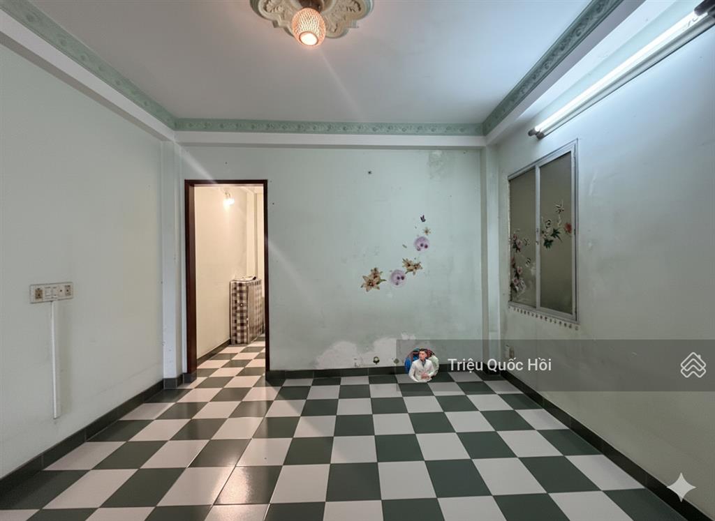 9,7tỷ 55m2( 4.9 x 14.5 ) 4tầng shr nguyễn văn cừ q.5giáp q1