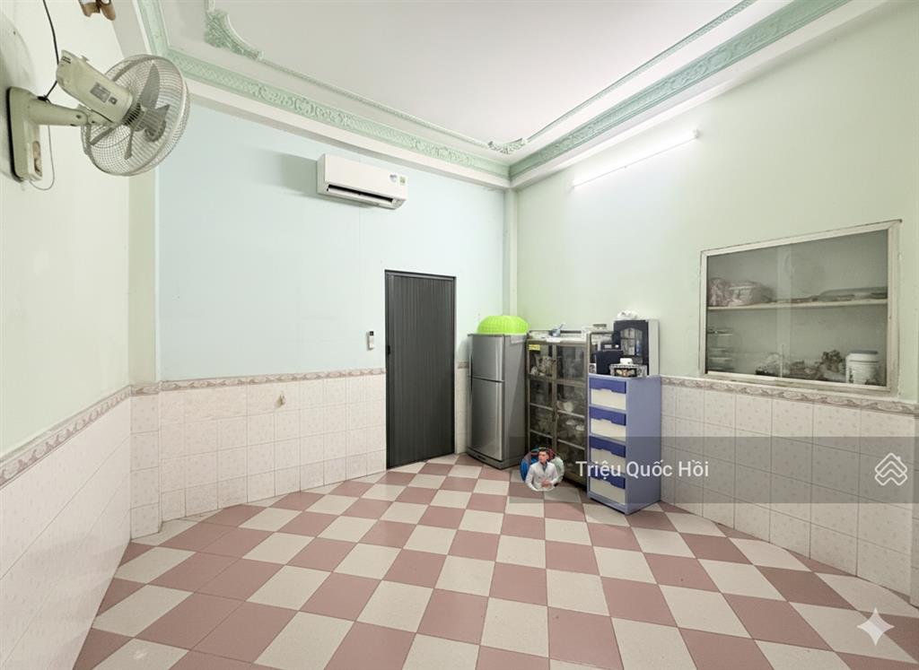 9,7tỷ 55m2( 4.9 x 14.5 ) 4tầng shr nguyễn văn cừ q.5giáp q1