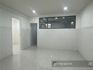 20tỷ 600tr 91m2 shr 3tầng trần hưng đạo nở hậu 6.7 không qh không lộ giới giáp quận 1.