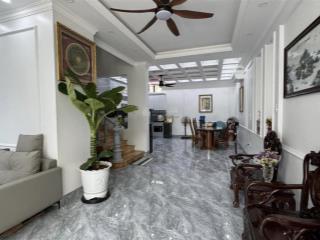 Biệt thự sân vườn phố bồ đề thông hồng tiến  rộng 136m 6tầng thang máy  sân đỗ ôtô  chỉ 32,9 tỷ