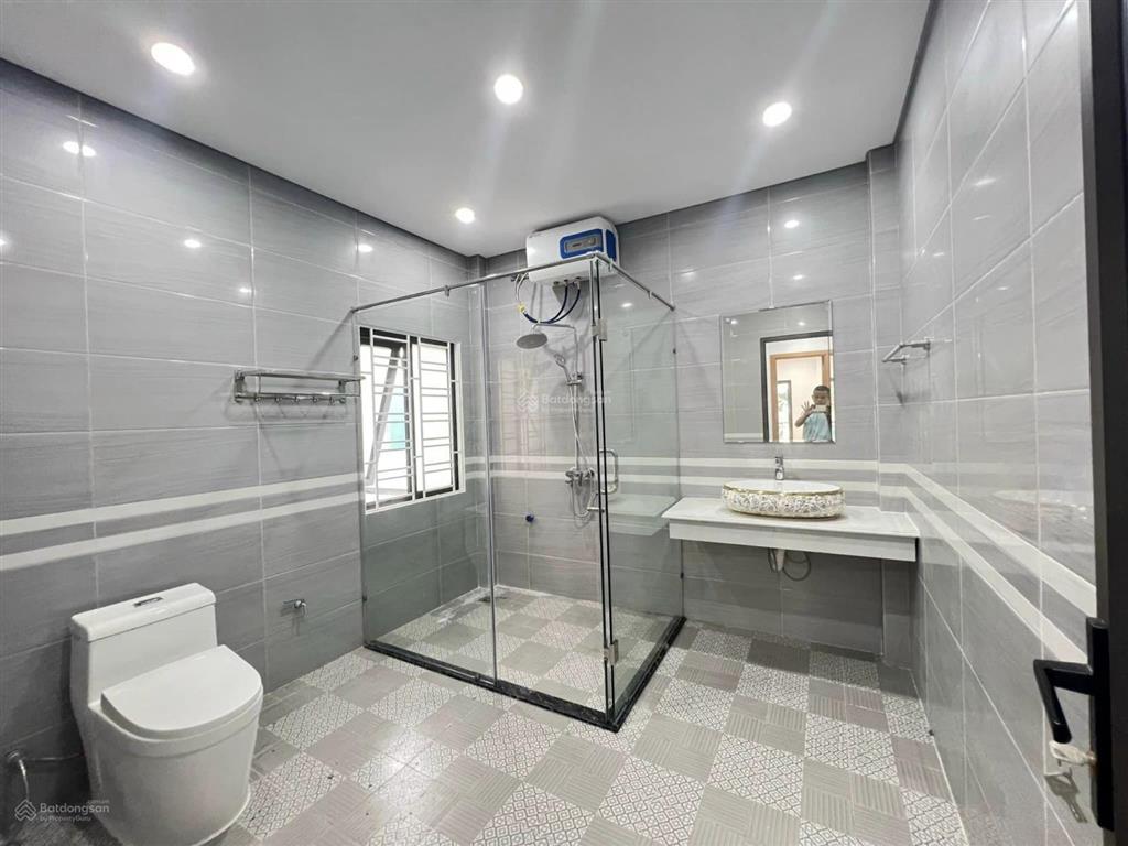 Nguyễn lam phúc đồng ôtô tránh thông 40m 6tầng thang máy  chỉ 9,8 tỷ