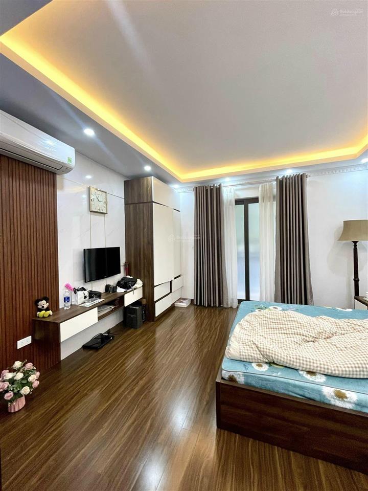 Nhà đẹp phố vip bồ đề  45m2 5 tầng full nội thất  ngõ siêu nông  rộng  chỉ 10,5 tỷ