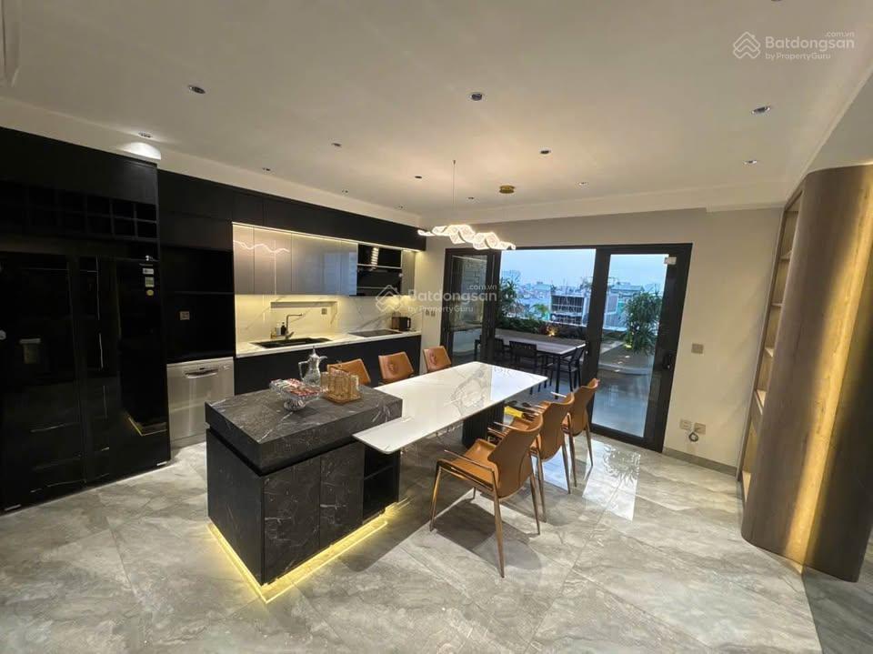 Nhà 6tầng thang máy 52m tại thạch bàn  đường ô tô tận cửa giá chỉ ngoài 10 tỷ.