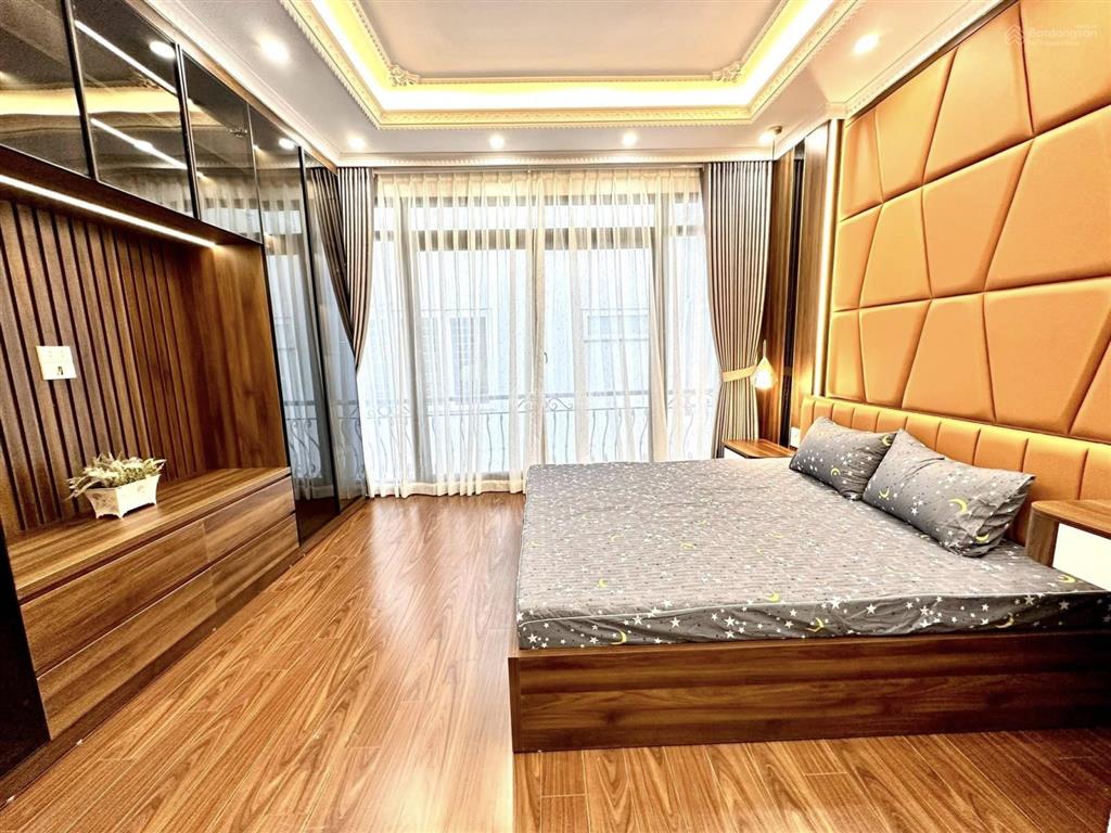 Nhà 6tầng thang máy 52m tại thạch bàn  đường ô tô tận cửa giá chỉ ngoài 10 tỷ.