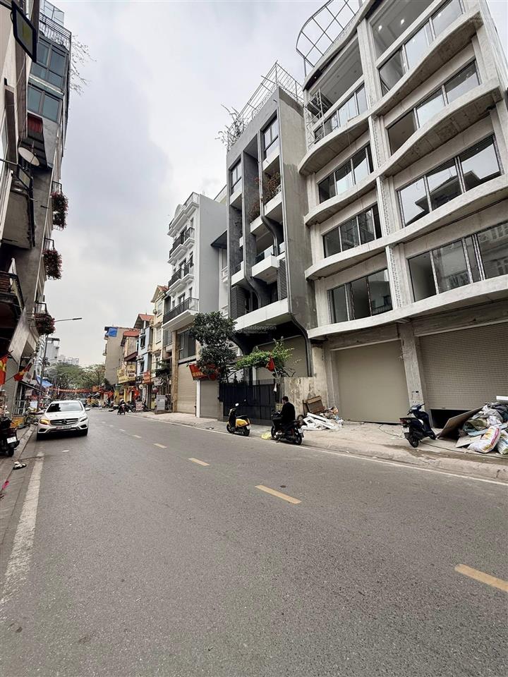 Mảnh đất 100m mt 5,5m phân lô ôtô tránh tại nguyễn lam phúc đồng  chỉ 19,9 tỷ.