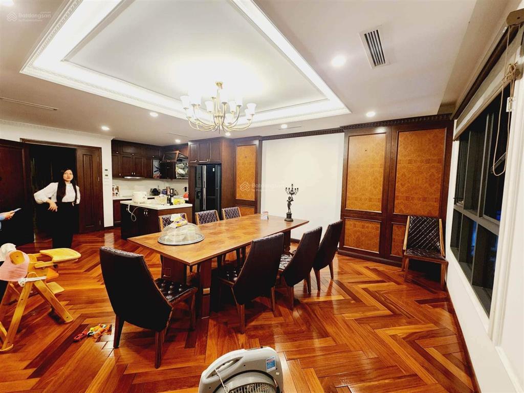 Phố vip cổ linh đường vỉa hè ôtô tránh kinh doanh  2 mặt tiền sổ 94m 4tầng giá chỉ 22 tỷ