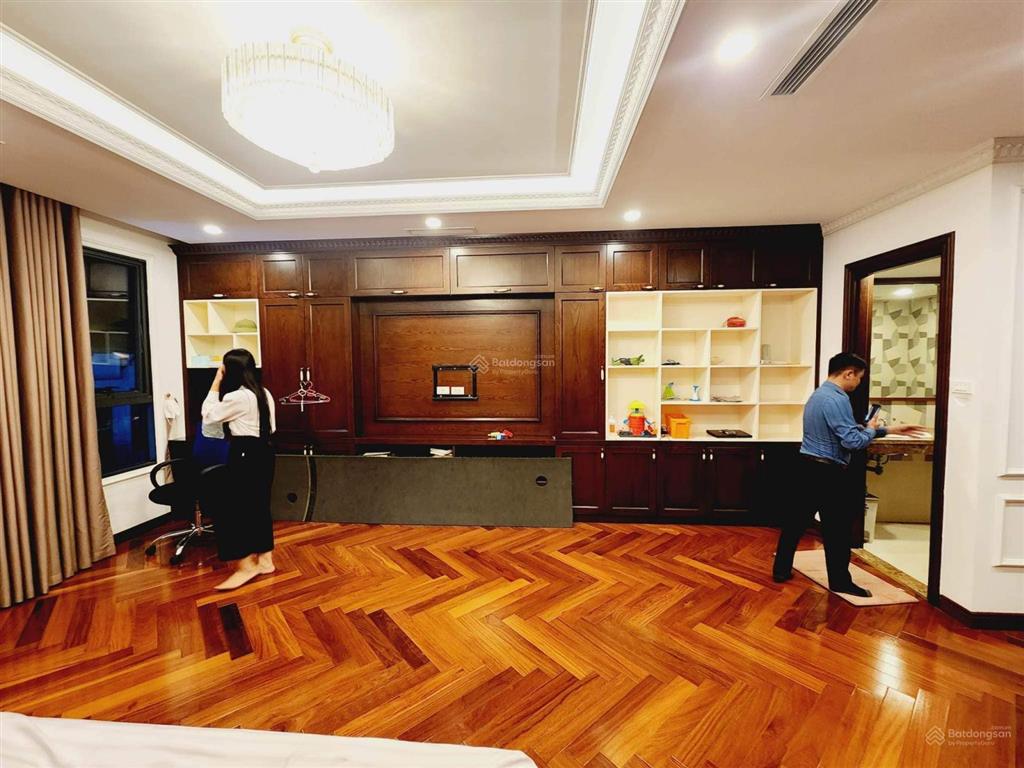 Phố vip cổ linh đường vỉa hè ôtô tránh kinh doanh  2 mặt tiền sổ 94m 4tầng giá chỉ 22 tỷ