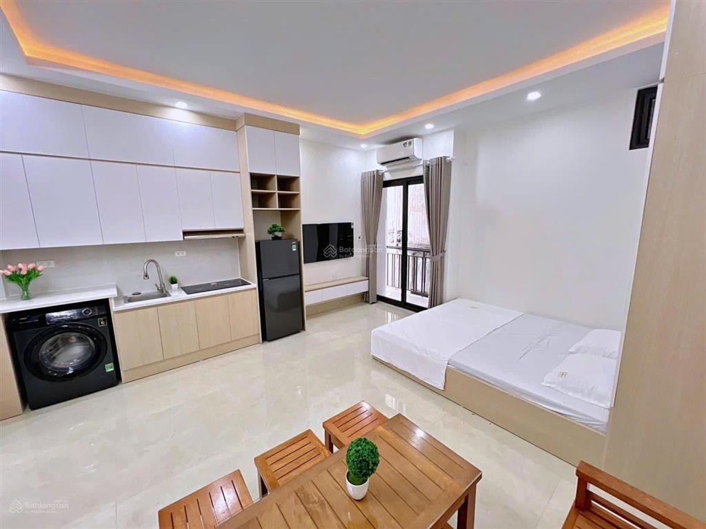 Tòa ccmn đối diện aeon cổ linh  110m2, 8 tầng, 26 căn hộ, dòng tiền 1,2 tỷ/năm  chỉ 22.8 tỷ