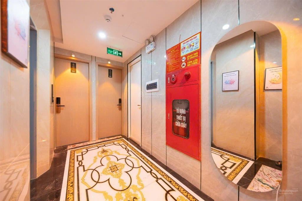 Tòa ccmn đối diện aeon cổ linh  110m2, 8 tầng, 26 căn hộ, dòng tiền 1,2 tỷ/năm  chỉ 22.8 tỷ