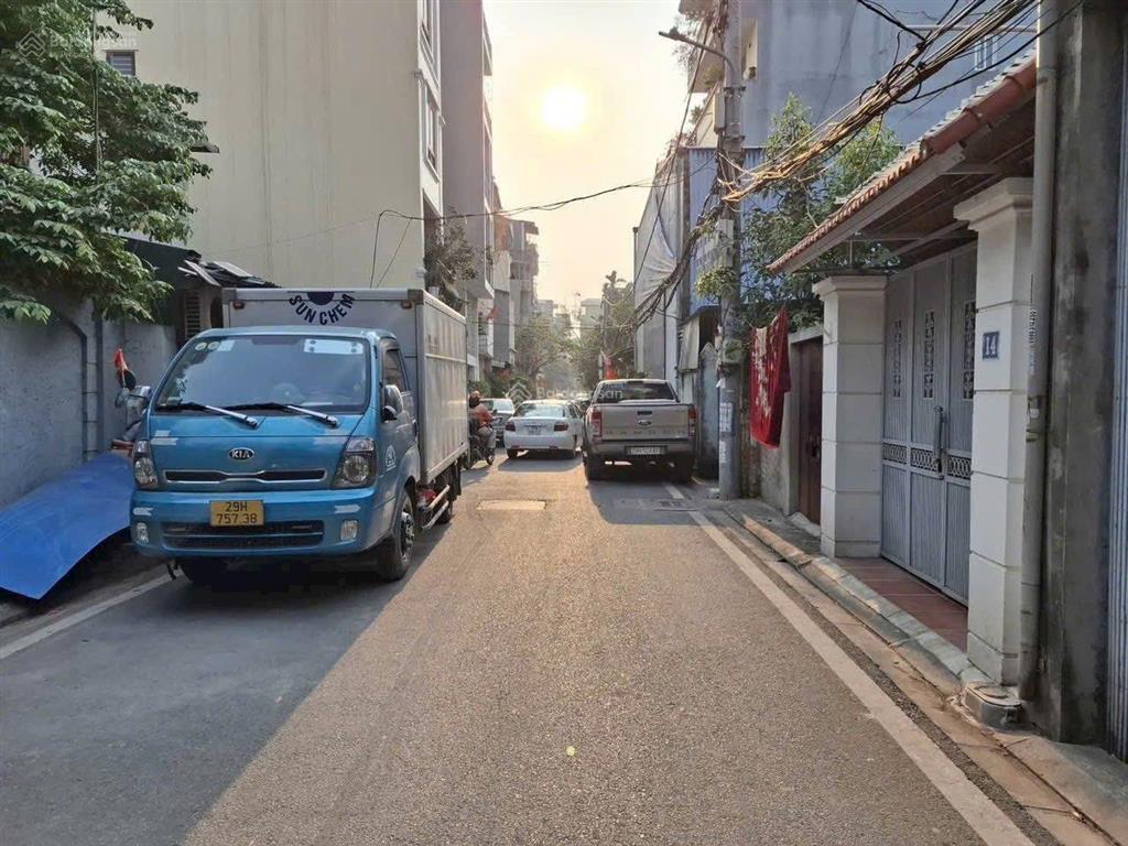 Biệt thự mini sân vườn 100m 5tầng thang máy tại phúc lợi  ôtô vào chỉ 14.5 tỷ ạ.
