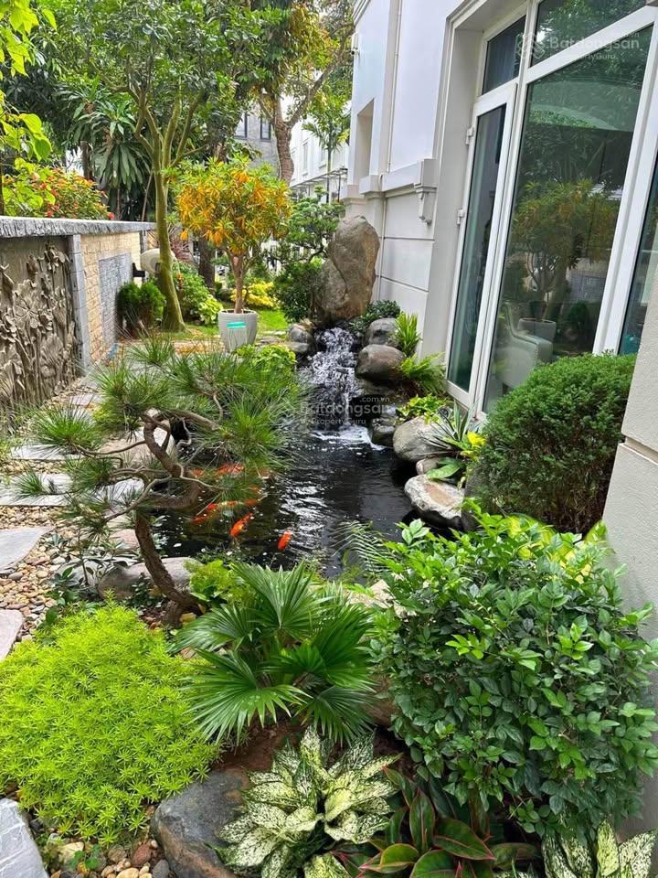 Biệt thự mini sân vườn 100m 5tầng thang máy tại phúc lợi  ôtô vào chỉ 14.5 tỷ ạ.