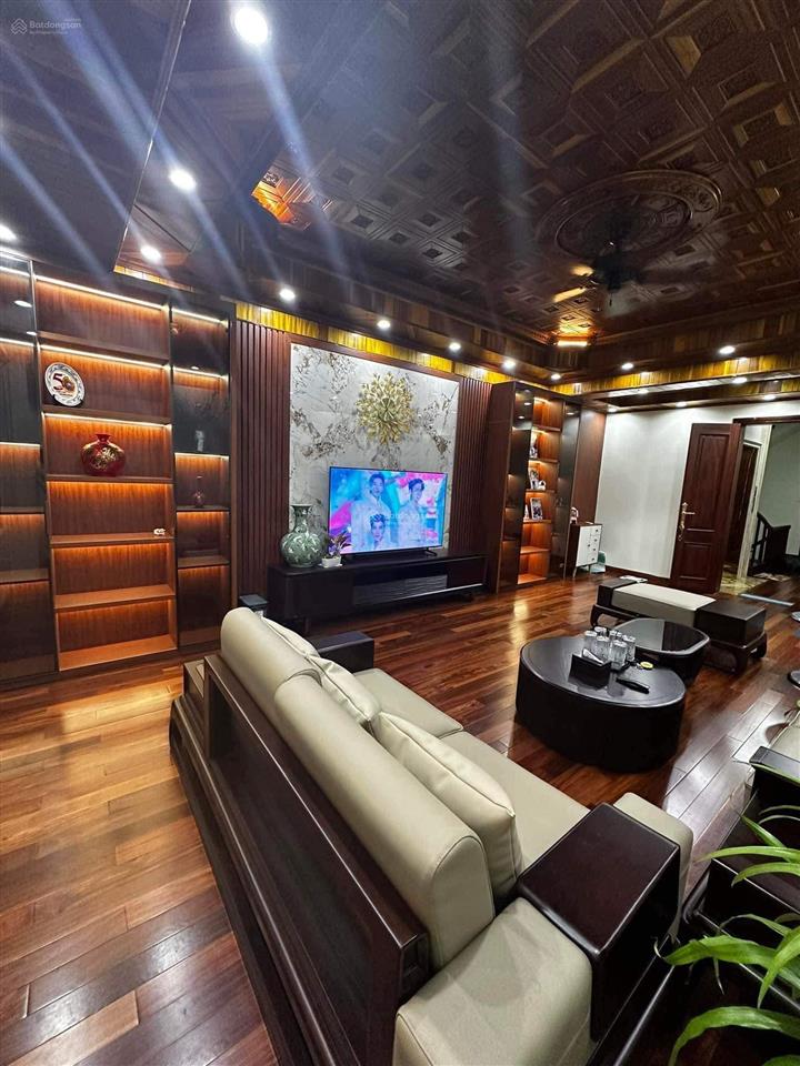 Chính chủ bán nhà 190/7 phố thanh am  đường vỉa hè kinh doanh.