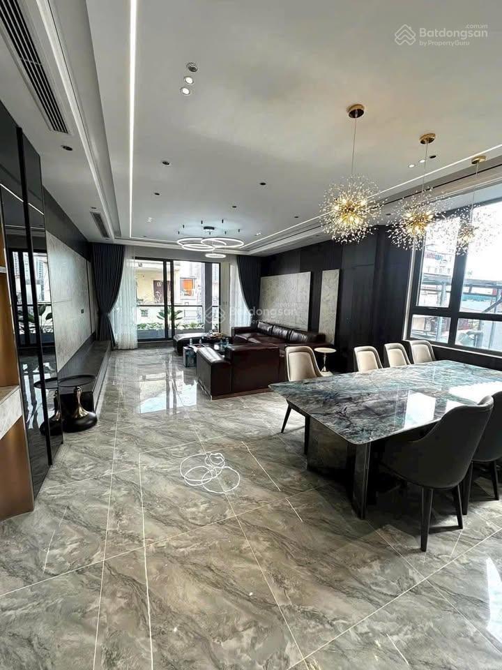 Khu vip nguyễn sơn long biên  77m2, lô góc, 6 tầng, gara 2 ô tô  giá tốt 17 tỷ.