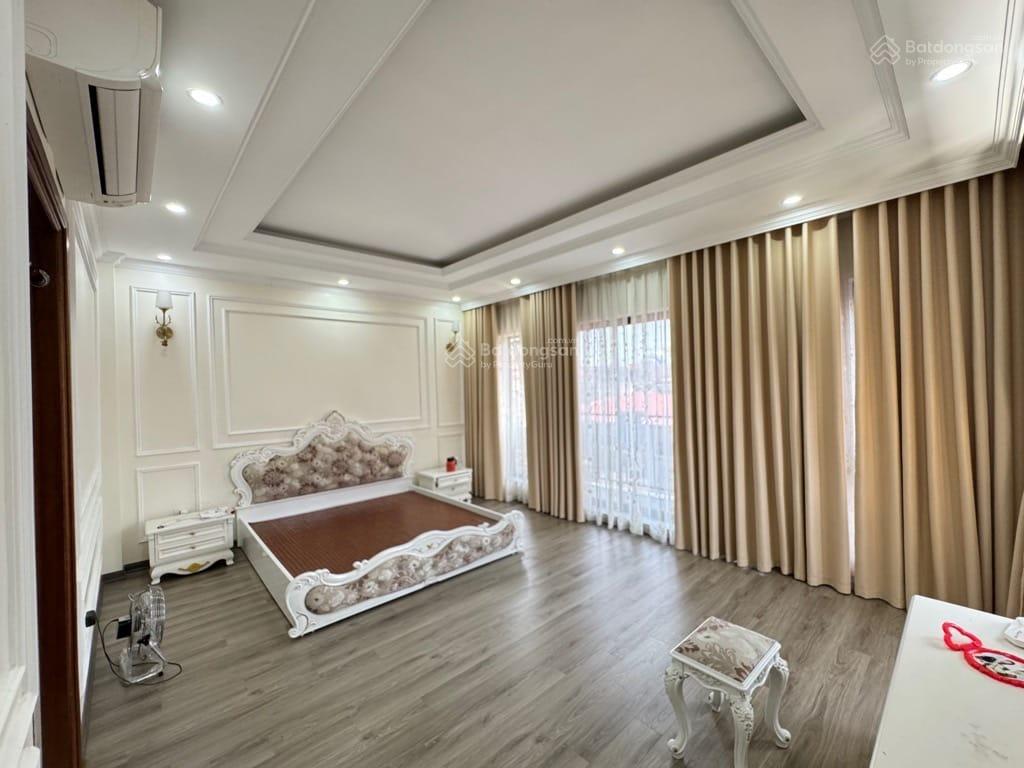 Mặt phố gia thụy long biên  vỉa hè kinh doanh 110m2 mt 7m  chỉ 29 tỷ