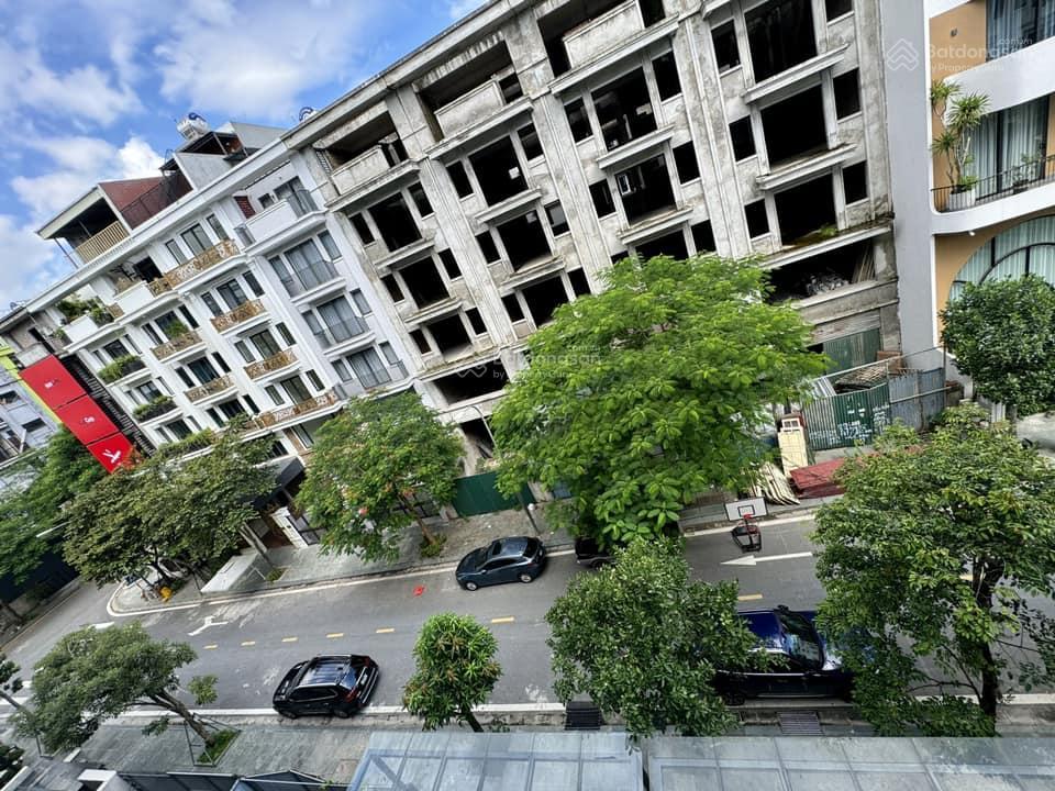 Bán nhà đẹp khu bình minh 93 đức giang  80m 5 tầng hoàn thiện siêu đẹp