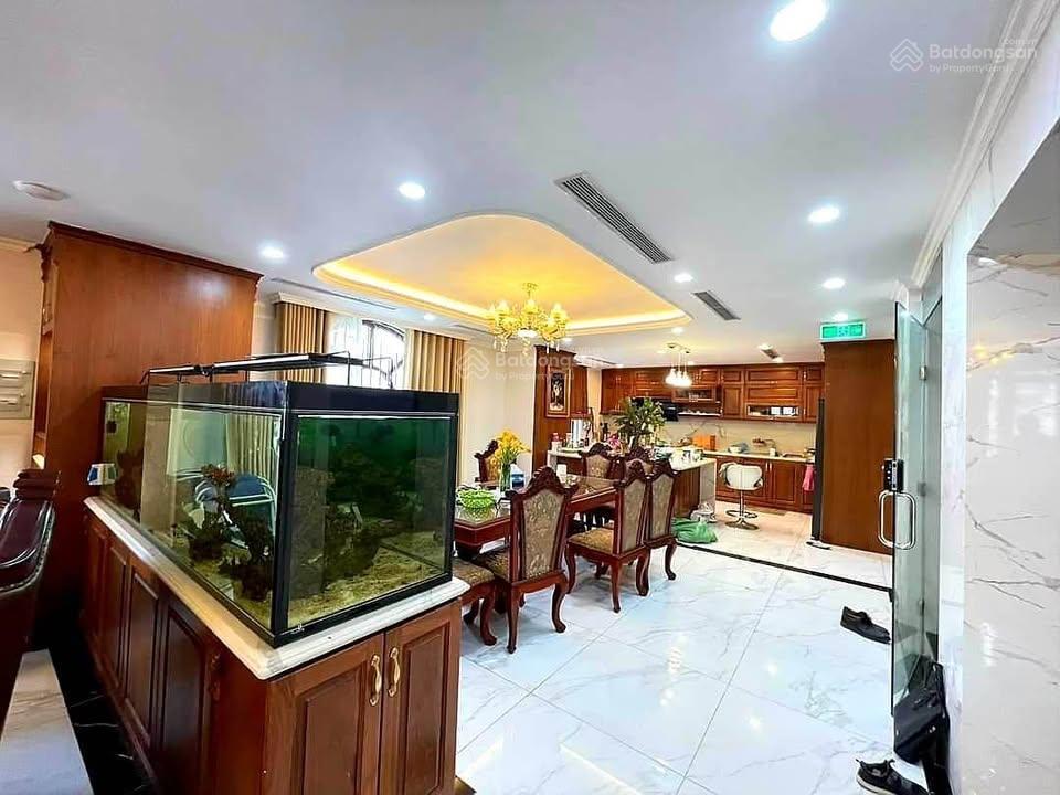 Ngô gia tự việt hưng  kinh doanh 100m 5 tầng cực đẹp  chỉ hơn 27 tỷ