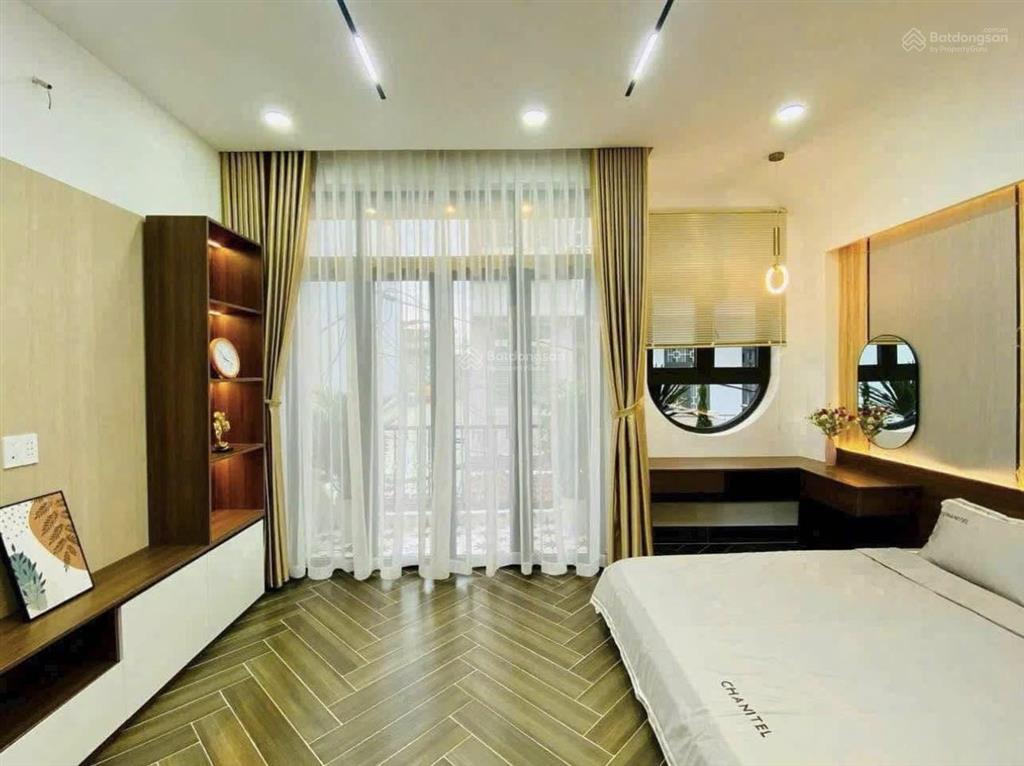 Rẻ và đẹp cổ linh long biên  sổ đỏ 51m 6 tầng gara ô tô giá chỉ 8,9 tỷ
