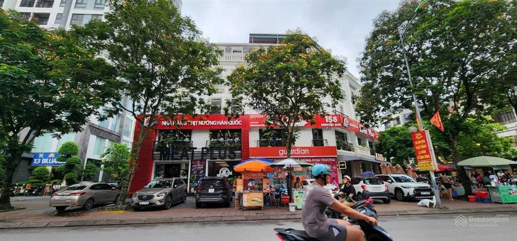 Biệt thự thạch bàn cổ linh  sổ 86m mt 7m 4 tầng kinh doanh đỉnh  giá tốt.